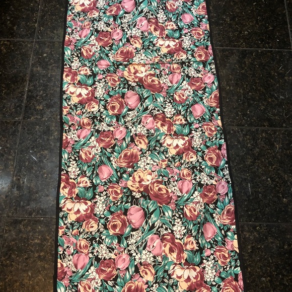 - No brand garment zipper up 46/22 floral bag - Picture 7 of 7